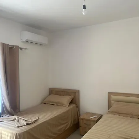 Infinity Konukevi Velipojë